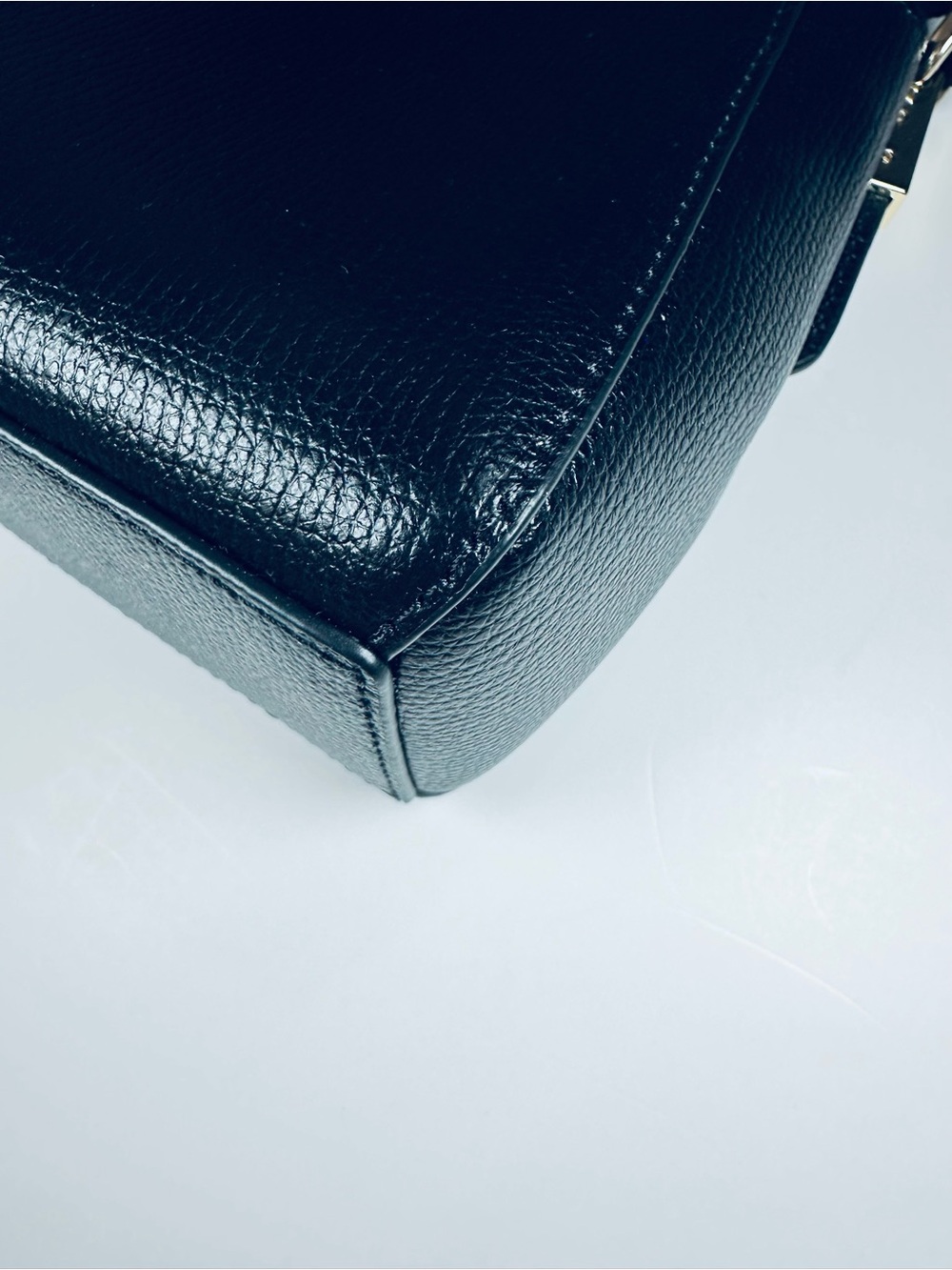 NWT Kate Spade Phoebe Mini Top Handle Crossbody Black Leather KI924 Gift Box - Picture 7 of 16